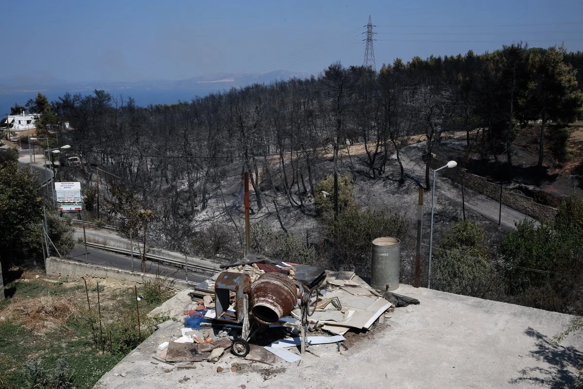 Καιρός: Καταιγίδες και εξασθένηση των ανέμων την Τετάρτη στην πυρόπληκτη Αττική – Αναλυτική πρόγνωση